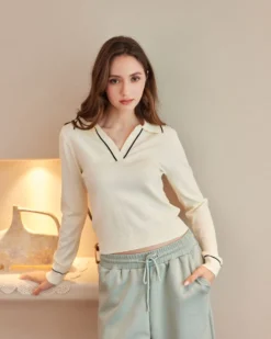 BACHATA - Maglia manica lunga bianca con scollo a V e colletto da donna