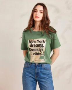 BACHATA - Tshirt manica corta verde salvia con stampa