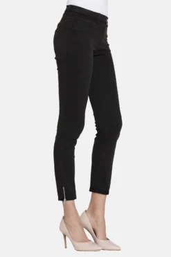 CARRERA - DONNA LEGGINGS JEANS NERO SUPER STRETCH CON ZIP ALLA CAVIGLIA- CAPRI