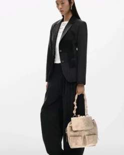 DESIGUAL - Zaino sabbia con dettagli ricamati, patta, tasche frontali con chiusura magnetica, tracolla removibile