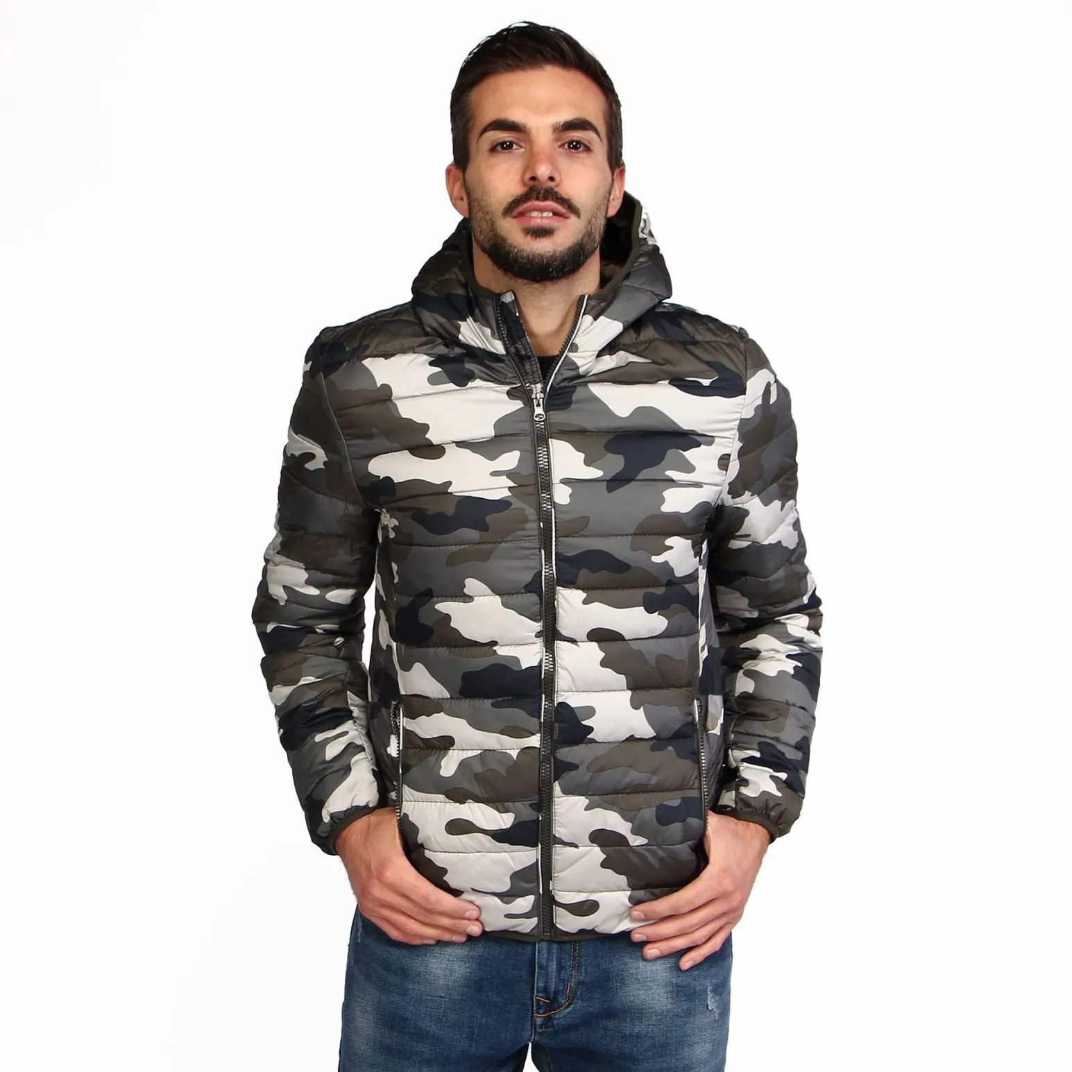 GIUBBINO NYLON 100GR CON CAPPUCCIO
