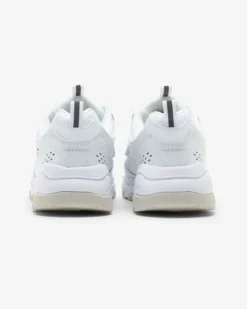 ICONIC LACE-UP