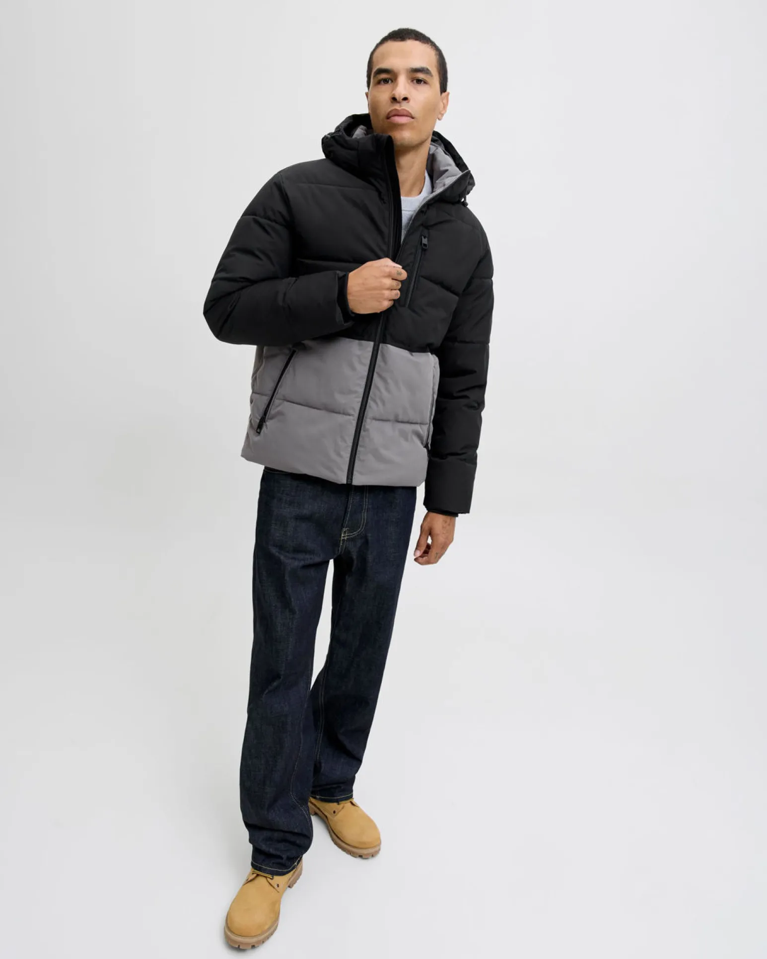 JACK & JONES - PIUMINO NERO DA UOMO IDROREPELLENTE CON CAPPUCCIO