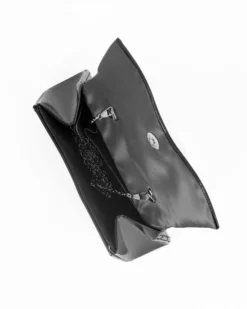 MISS GLOBO - Pochette nera effetto vernice con patta e dettaglio cuore in strass