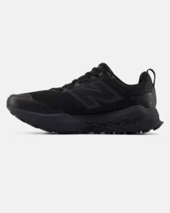 NEW BALANCE -  SCARPE DA RUNNING TRAIL FRESH FOAM NERE DA UOMO,  MGARO2RN