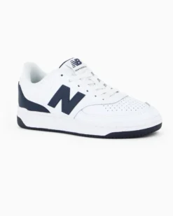 NEW BALANCE -  SNEAKERS JUNIOR LIFESTYLE BIANCHE CON DETTAGLI BLU  DAL 35.5 AL 40, G0806KG