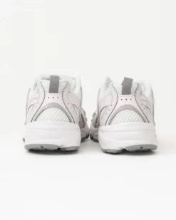 NEW BALANCE -  SNEAKERS KIDS LIFESTYLE BIANCHE CON DETTAGLI ROSA E GRIGI DAL 28 AL 35, P5304AU