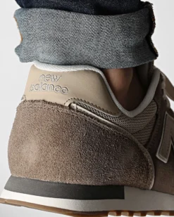 NEW BALANCE -  SNEAKERS LIFESTYLE  MARRONI CON DETTAGLI TAUPE,  M3737WA