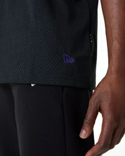 NEW ERA - T shirt girocollo oversize fit nera e viola in mesh traspirante con logo Lakers