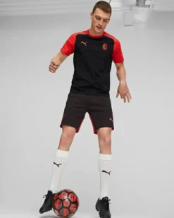 PUMA - Pantaloncini corti da uomo neri e rossi con logo Milan