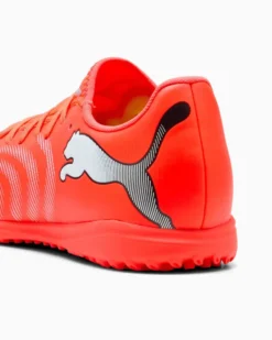 PUMA- SCARPA DA CALCETTO FUTURE 9 PLAY TT ROSSA FLUO CON DETTAGLI GRIGI E NERI DA UOMO, 108918-01