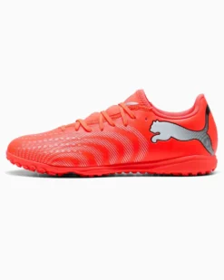 PUMA- SCARPA DA CALCETTO FUTURE 9 PLAY TT ROSSA FLUO CON DETTAGLI GRIGI E NERI DA UOMO, 108918-01