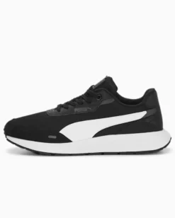 PUMA - Sneaker da uomo bianca e nera in mesh traspirante con soletta in memory foam - RUNTAMED