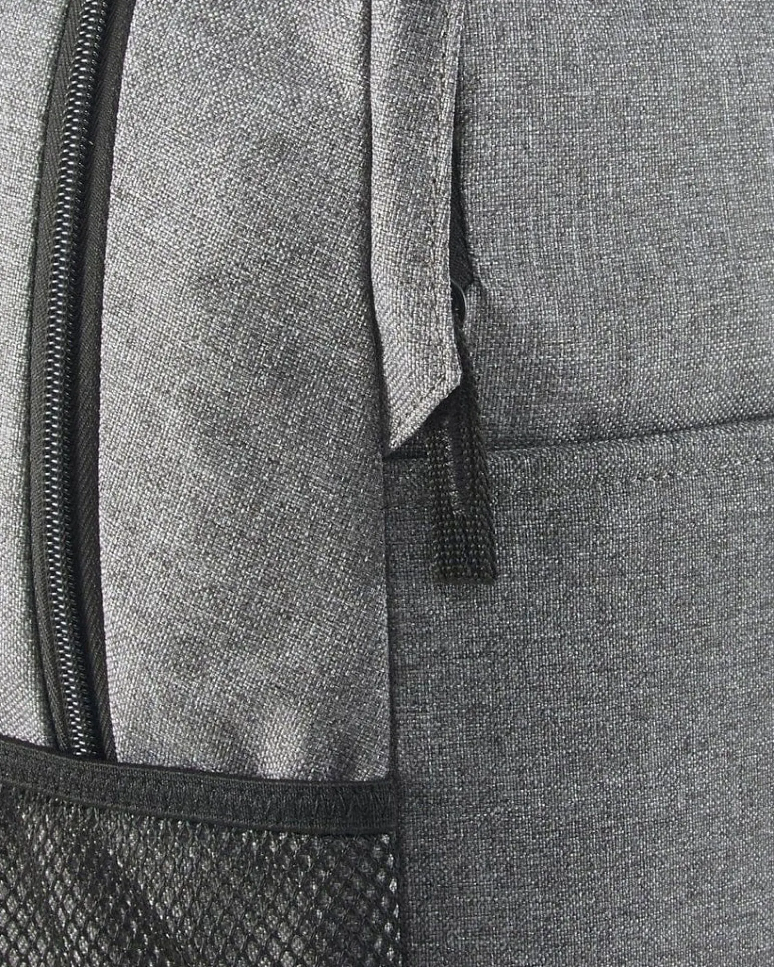 PUMA - Zaino grigio con tasca anteriore e scomparto per laptop interno