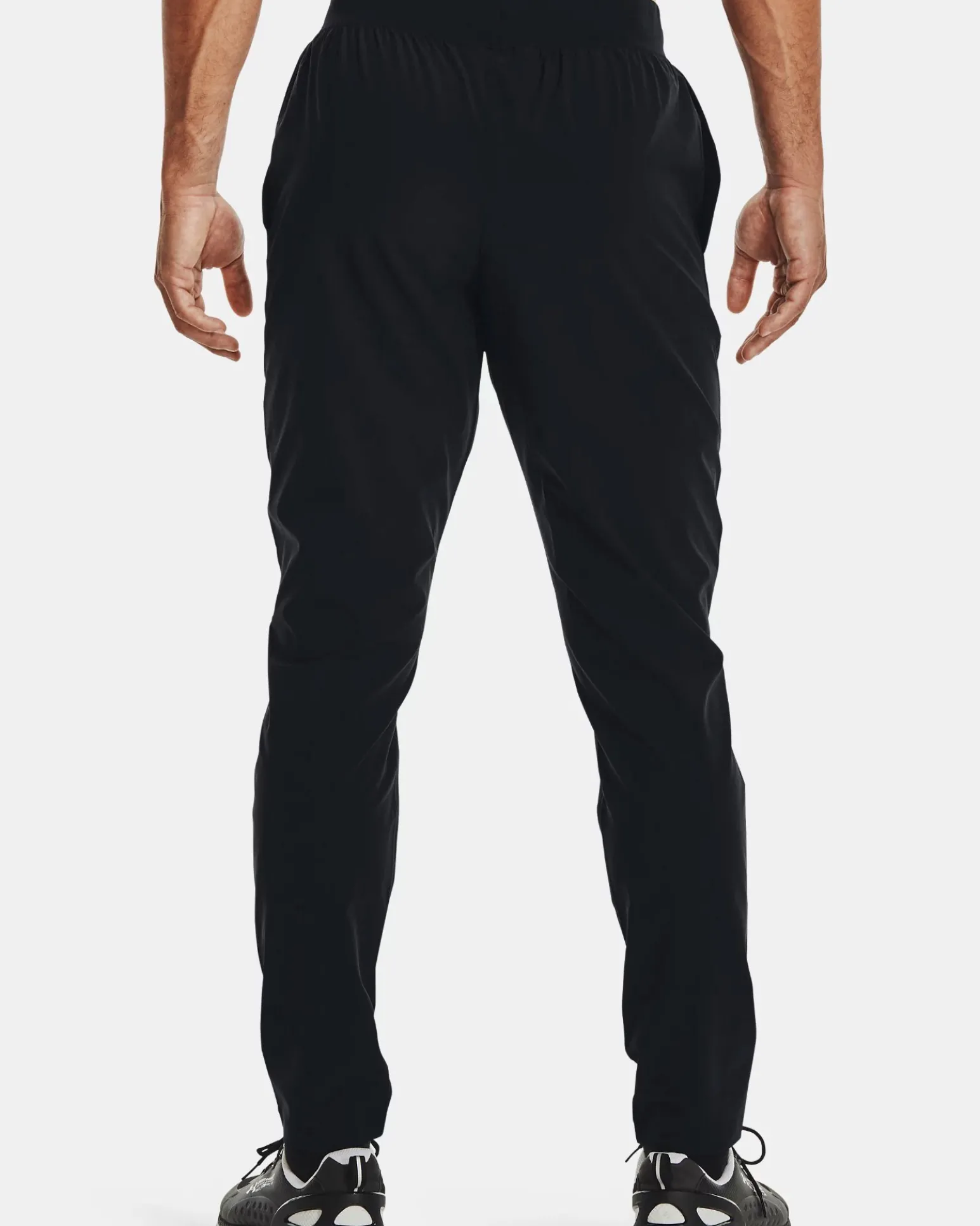 UNDER ARMOR - Pantaloni da allenamento uomo neri idrorepellenti e traspiranti