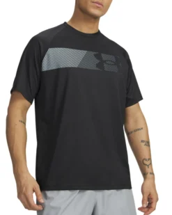 UNDER ARMOUR -T-SHIRT  MEZZA MANICA TECH GRAPHIC TEE NERA CON DETTAGLI GRIGI DA UOMO, 6014733_0001